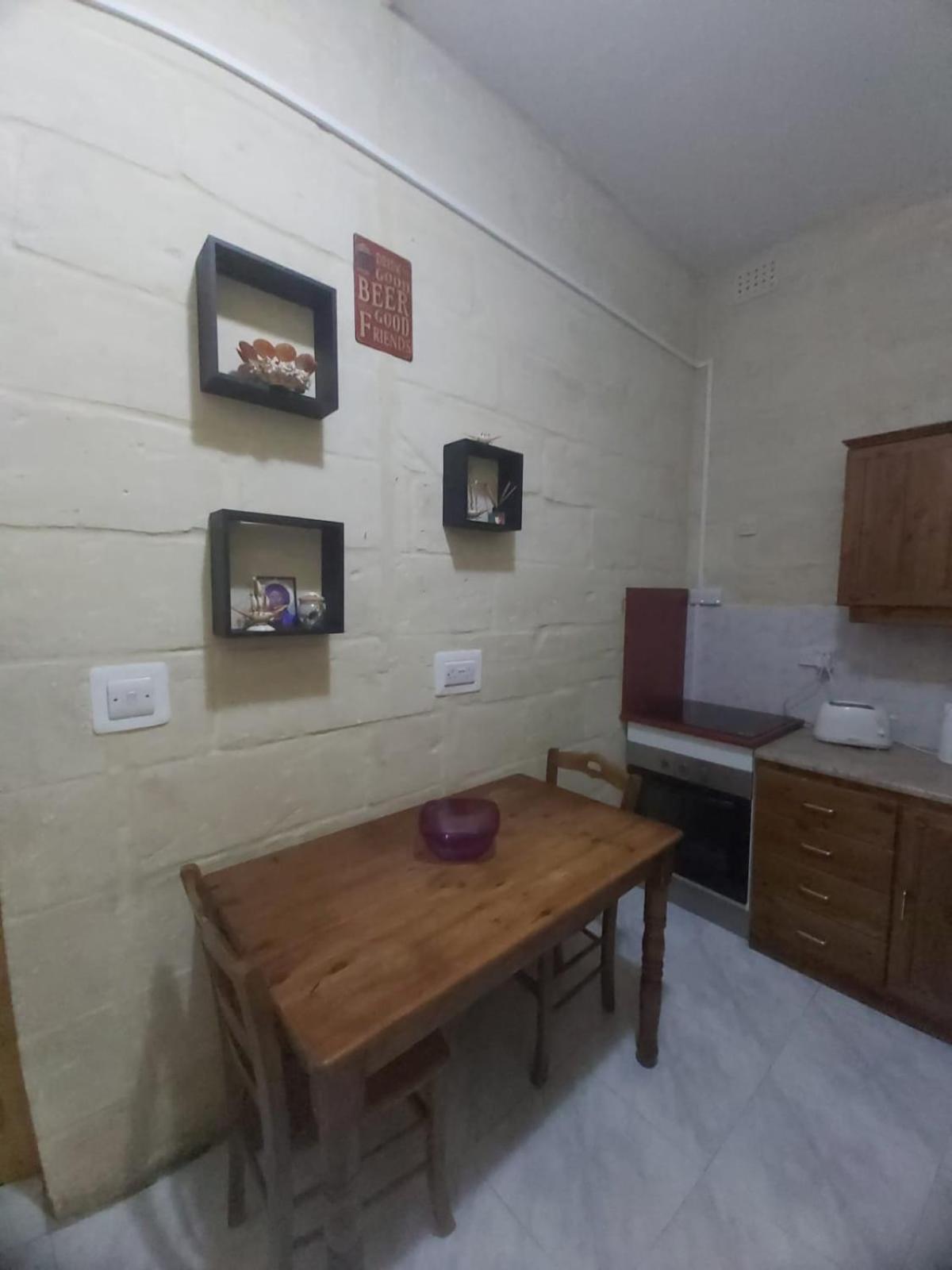 Three Apartment Биргу Экстерьер фото